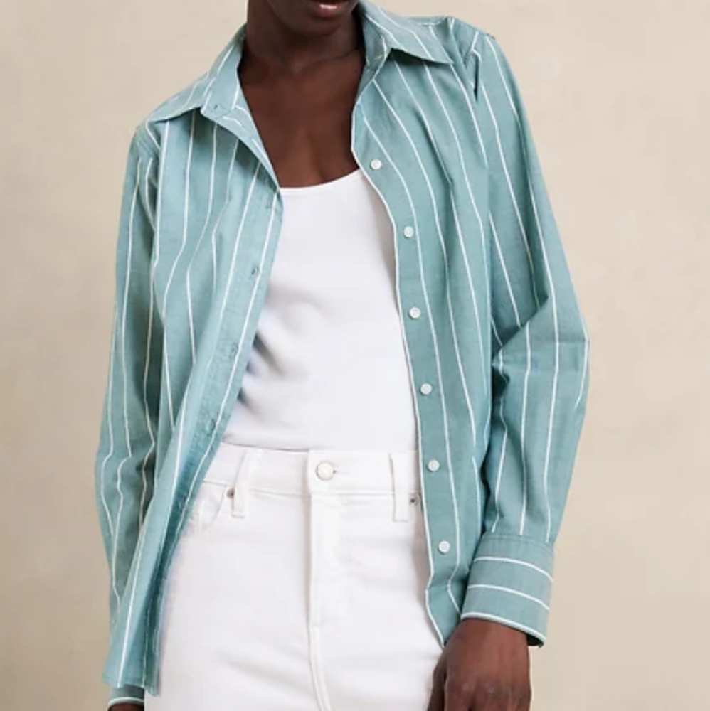Banana Republic Women's Button Down Shirt